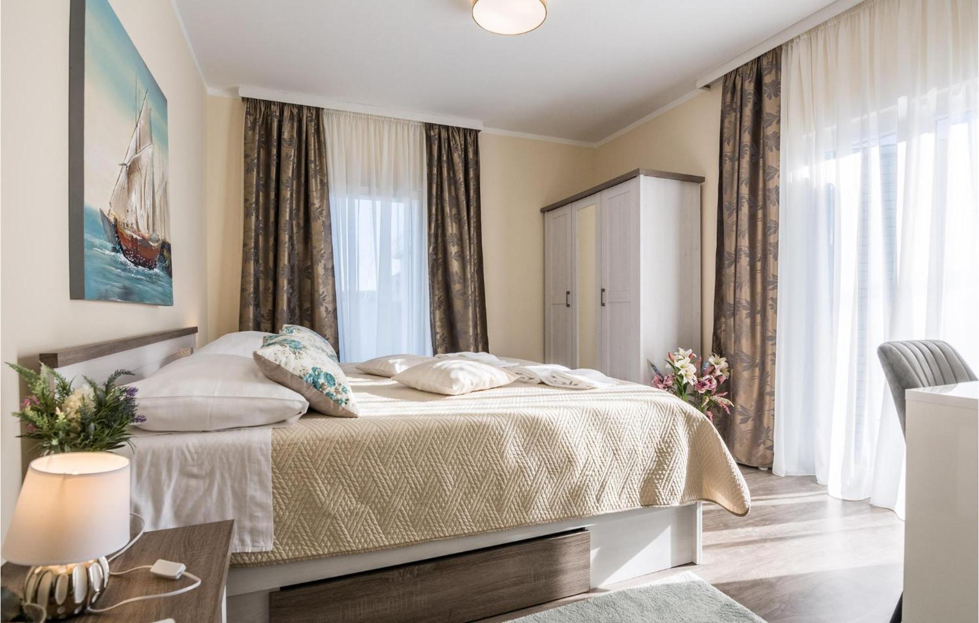 Beautiful Home In Privlaka With Wifi Exterior foto
